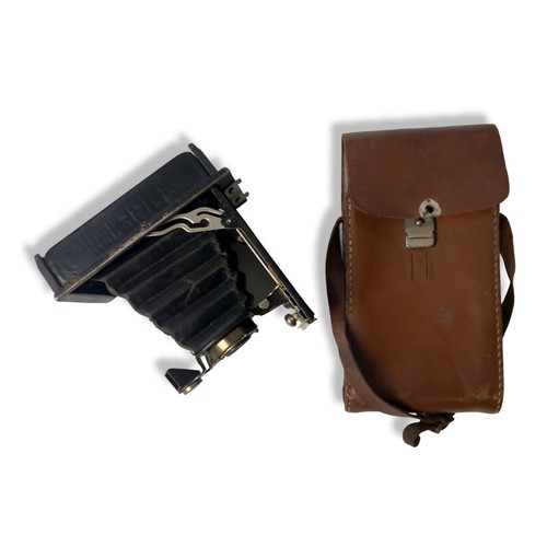 83 - A collection of vintage Folding cameras. Includes a Penguin Kershaw eight-20, Agfa Anastigmat, Kodak... 