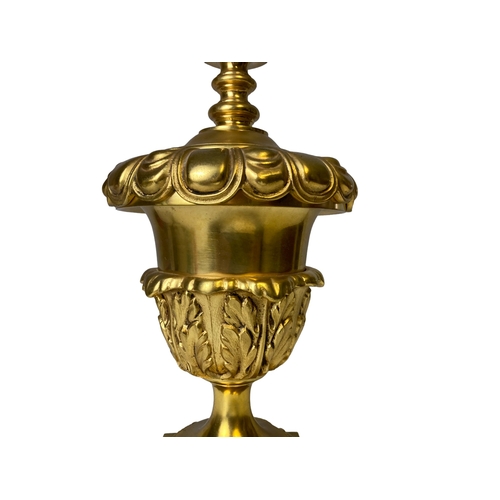 166 - A fine quality vintage Gilt metal table lamp. 
36cm Tall