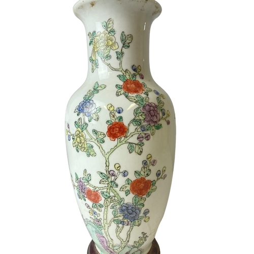 172 - A Chinese hand Famille rose table lamp.painted