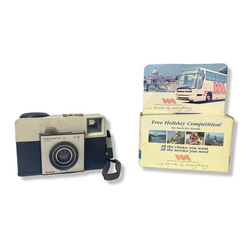 56 - A collection of vintage 35mm & Box camera.Includes Kodak Instamatic 25 and Brownie Hawkeye