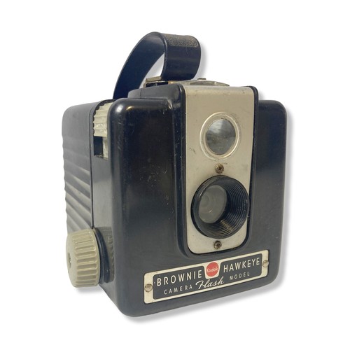 56 - A collection of vintage 35mm & Box camera.Includes Kodak Instamatic 25 and Brownie Hawkeye
