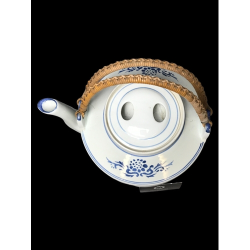 143 - Large Chinese Porcelain Tea Pot