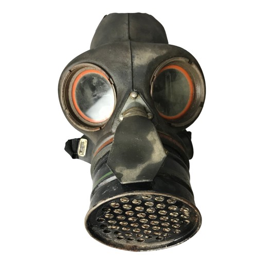31A - World War 2 Civilian Duty Gas Mask