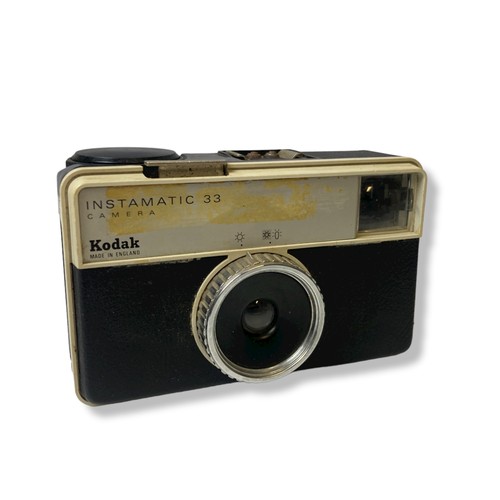 191 - Three vintage Compact cameras. Including Agfa parator ISO-PAK,  Kodak Instamatic 33 and a Kodak Inst... 