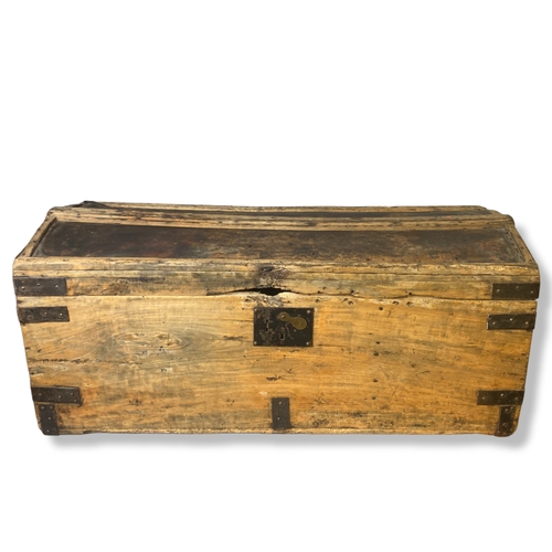 214 - Antique Pint & leather topped chest.
86 x 37 x 31 cm