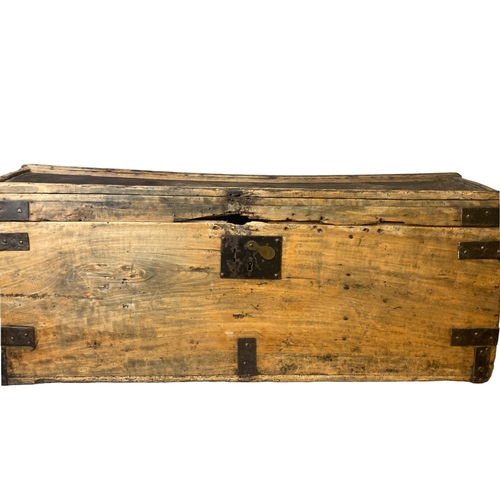 214 - Antique Pint & leather topped chest.
86 x 37 x 31 cm