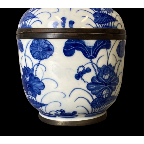 179 - Hand painted Chinese porcelain tea jar & cover. Blue & white painted Pond flowers and Ducks.