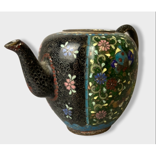 127 - A late 19th century (Meiji period) Japanese Cloisonne teapot.
8 x 13 cm 
Missing lid