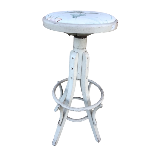 119 - Large Swivel Top Bar/ Kitchen Stool