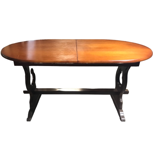 14 - Mid Century Dining Room Table Extendable Centre, with leaf.