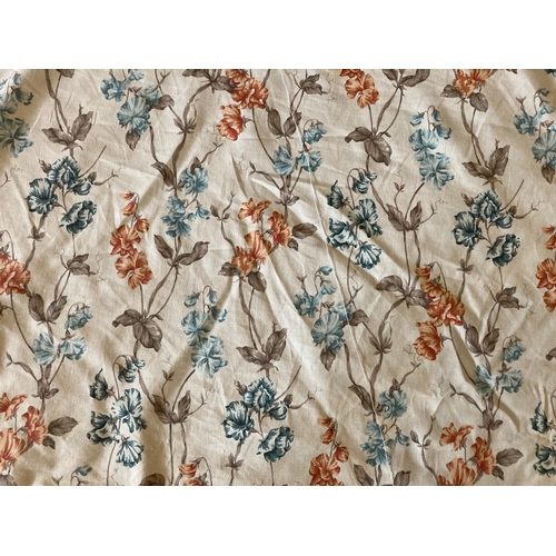 18 - A large roll of Ashley Wilde designs fabric.
140cm wide.