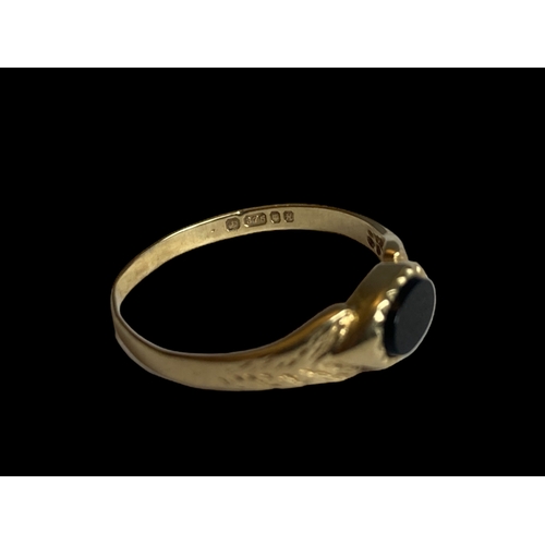 27 - A vintage 9 carat gold & Whitby Jet ladies ring.
UK size N 1/2