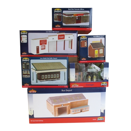 450 - A COLLECTION OF SIX BACHMANN SCENECRAFT MODEL RAILWAY BUILDINGS. 'OO' SCALE.