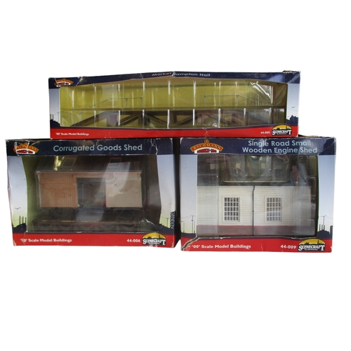 454 - A COLLECTION OF SIX BACHMANN SCENECRAFT MODEL RAILWAY BUILDINGS. 'OO' SCALE.