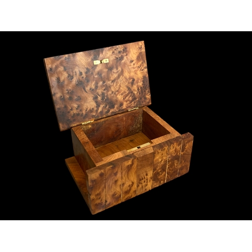 155 - A collection of vintage turned wood. Includes Burr Walnut box.
Box - 16.5 x 11.5 x 8cm