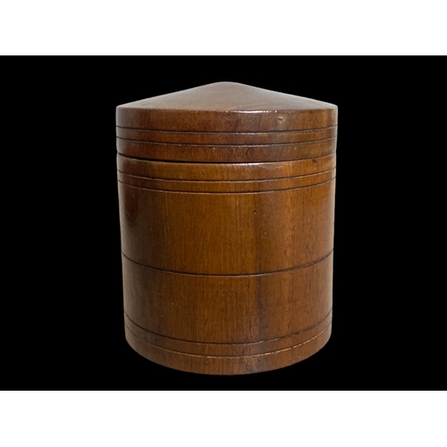 155 - A collection of vintage turned wood. Includes Burr Walnut box.
Box - 16.5 x 11.5 x 8cm