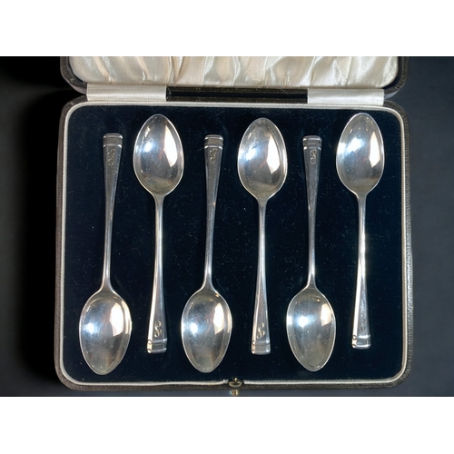 56 - A SET OF SIX SILVER BOXED TEASPOONS.
CHESTER HM.