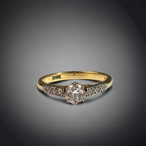 43 - AN 18ct GOLD LADIES DIAMOND SOLITAIRE RING.
APPROX 0.25CT.
SIZE M.