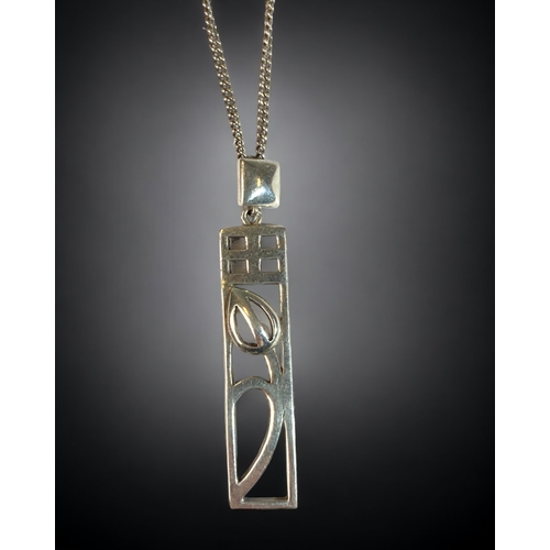 84 - A RENNIE MCINTOSH STYLE PENDANT & NECKLACE. 
40MM