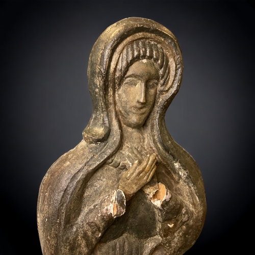 4 - A LARGE 18TH/19TH CENTURY ITALIAN WOOD CARVING OF THE VIRGIN MARY. 
STANDS 3FT 8