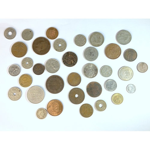 23 - A COLLECTION OF LATE 19TH / 20TH CENTURY MIXED FOREIGN COINS. 
FAIR & FINE CONDITION.