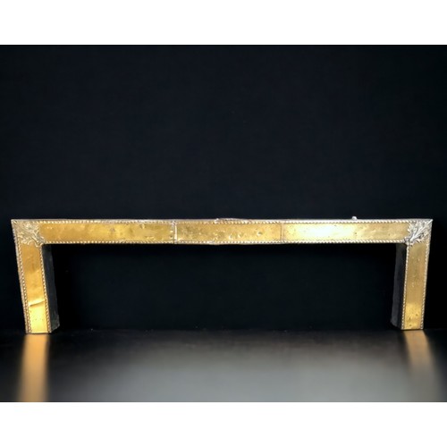 5A - LARGE VICTORIAN BRASS FIREPLACE FENDER 1387CM X 38CM