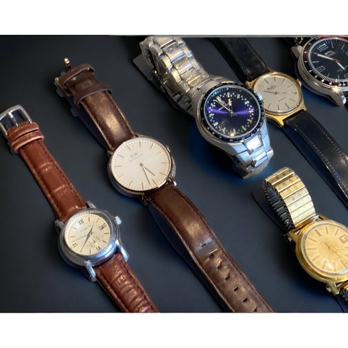 98 - A MISCELLANEOUS COLLECTION OF VINTAGE & CONTEMPORARY WATCHES.