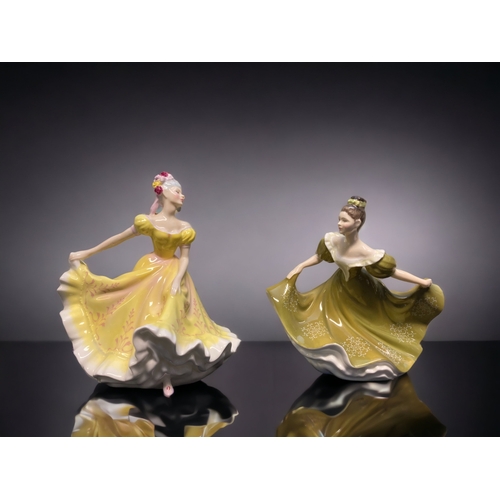 140 - A COLLECTION OF FOUR ROYAL DOULTON 'PEGGY DAVIS' CHINA FIGURINES, TOGETHER WITH ONE COALPORT EXAMPLE... 