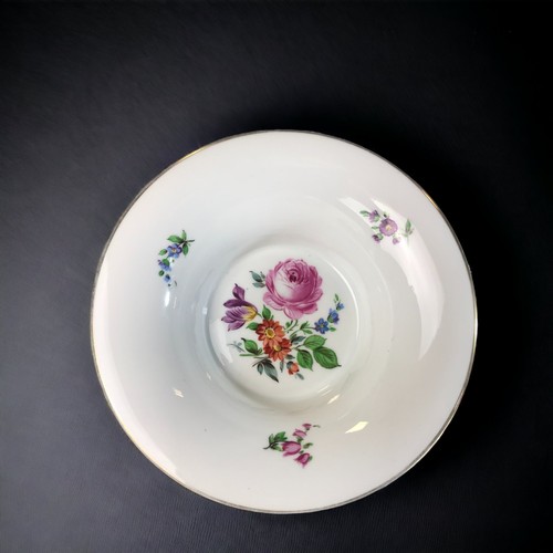 145 - A COLLECTION OF CONTINENTAL HAND PAINTED PORCELAIN. INCLUDING DRESDEN, ROSENTHAL AND A LARGE TUREEN ... 