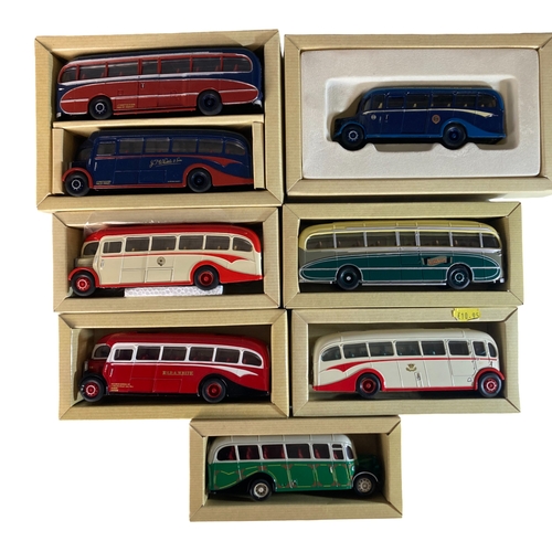 366 - A LOT OF SEVEN CORGI CLASSICS MODEL DIECAST BUSES. 
BOXED.
SCALE: 1:50