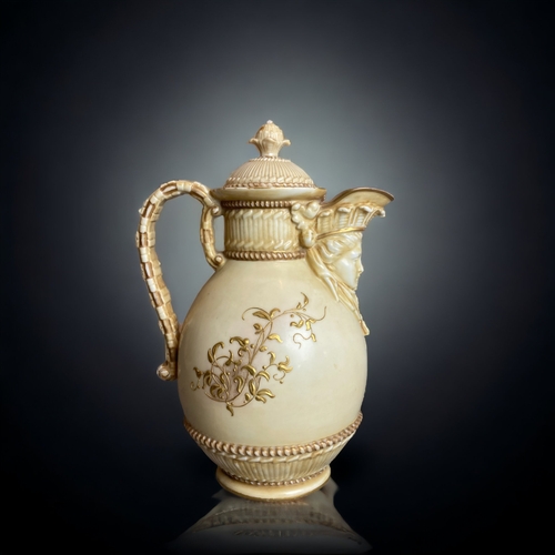 170 - A FINE ROYAL WORCESTER BLUSH MASK SPOUT EWER. WITH GILT RELIEF FOLIATE DESIGN. 
DATE CYPHER FOR 1886... 