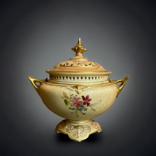 172 - A ROYAL WORCESTER BLUSH PORCELAIN POTPOURRI JAR & LID. 
CA 1892.
HAND PAINTED WITH BLOSSOMING FLOWER... 