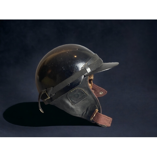 404 - A 1950's CROMWELL 'THE NOLL' MOTERCYCLE HELMET.