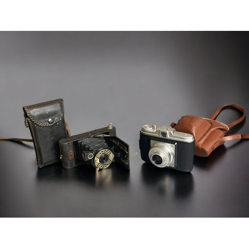 431 - TWO VINTAGE CAMERAS. INCLUDING AN ENSIGN FOLD-OUT, TOGETHER WITH AN AGFA ISOLA I.