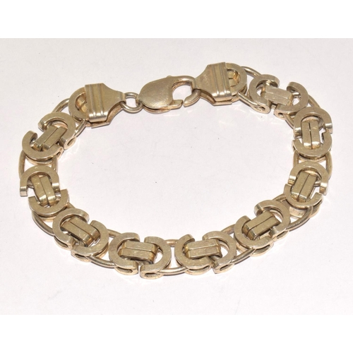 202 - 925 cilver heavy fancy link flat bracelet 19cm long