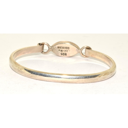 161 - 925 silver solid bangle set with Jet centre stone