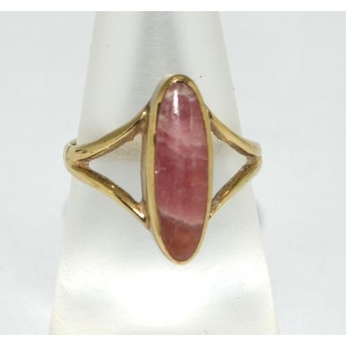 196 - 9ct gold ladies vintage Rhodochrosite Bezel set ring size N