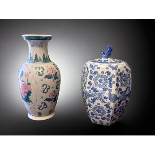 283 - A COLLECTION OF LARGE CHINESE PORCELAIN VASES. 
20TH CENTURY.