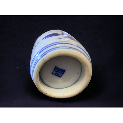 287 - A COLLECTION OF JAPANESE PORCELAIN. INCLUDING SAKE BOTTLES, VASES & CUPS.