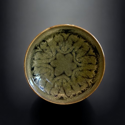 258 - A CHARLES VYSE STUDIO POTTERY BOWL.
DECORATED IN JIZHOU TYPE GLAZE WITH A STYLISED FOLIATE DESIGN.
S... 