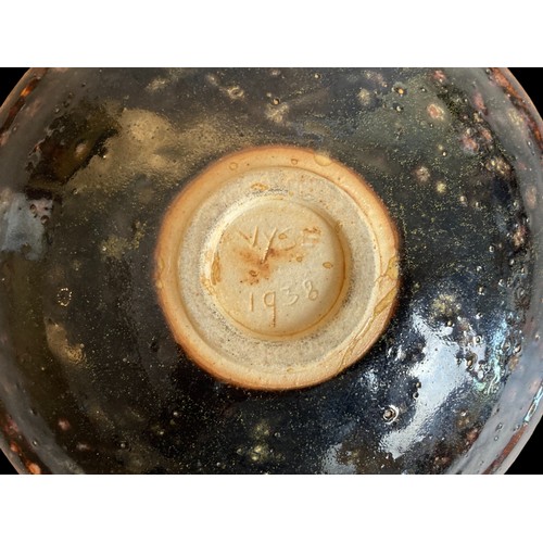 258 - A CHARLES VYSE STUDIO POTTERY BOWL.
DECORATED IN JIZHOU TYPE GLAZE WITH A STYLISED FOLIATE DESIGN.
S... 