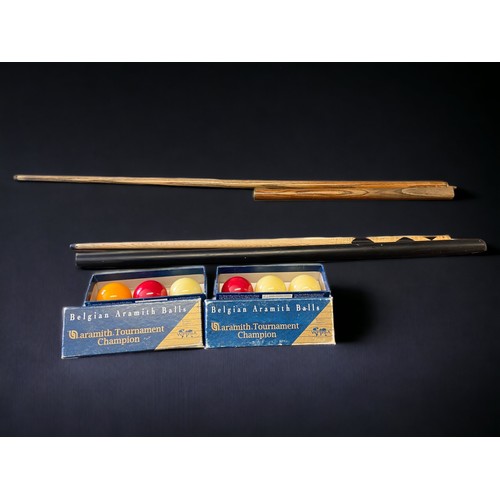 333 - TWO VINTAGE 2-PIECE SNOOKER CUES, INCLUDING TWO BOXES OF BELGIAN ARAMITH BALLS.