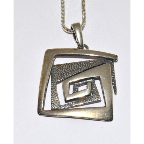 86 - 925 silver contemporary design pendant necklace