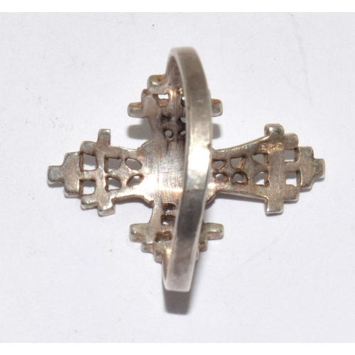 88 - 925 silver Celtic cross ring size P