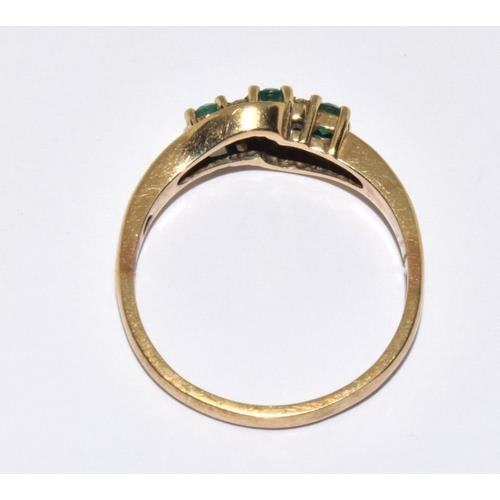 173 - 9ct gold ladies Emerald and Diamond ring size S