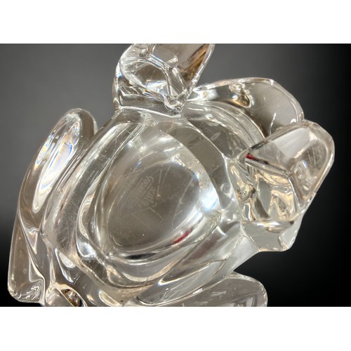 61 - A DANISH JUST ANDERSEN BRONZED METAL HEART SHAPED OIL LAMP, WITH A FRENCH VANNES CRYSTAL FROG AND TH... 