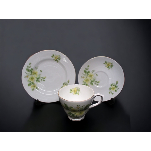 341 - A 21 PIECE DUCHESS CHINA PART TEA SET.