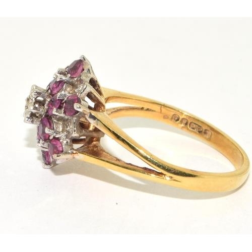 32 - 18ct gold antique set Diamond and Ruby star burst ring 4.5g size M