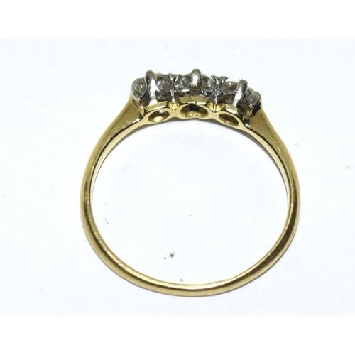 220 - 18ct gold and Platinum ladies 3 stone Diamond ring approx 0.333ct size M