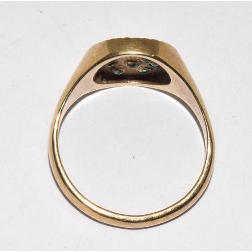 36 - 9ct gold Emerald seal shape ring size U